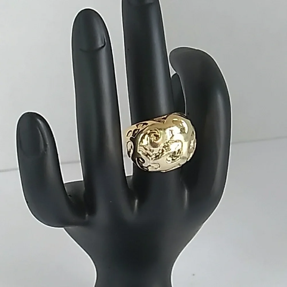Elegant Gold-Tone Statement Ring‎ with Ornate Scroll Pattern Design Chunky Band